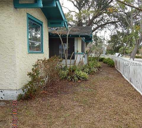 3rd image of 506 5th St SE