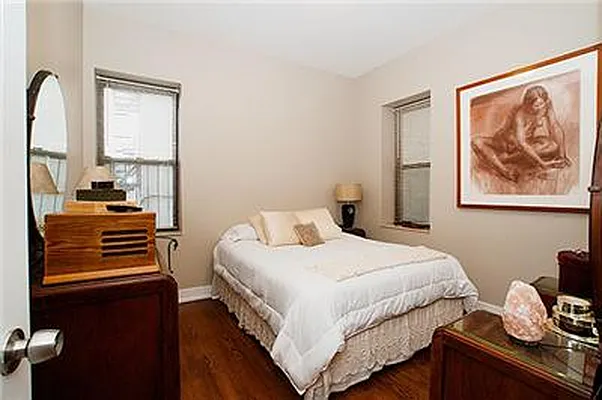 Sold by Park River | media 10