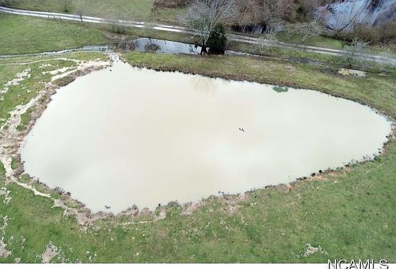3rd image of 435 County Road 1107