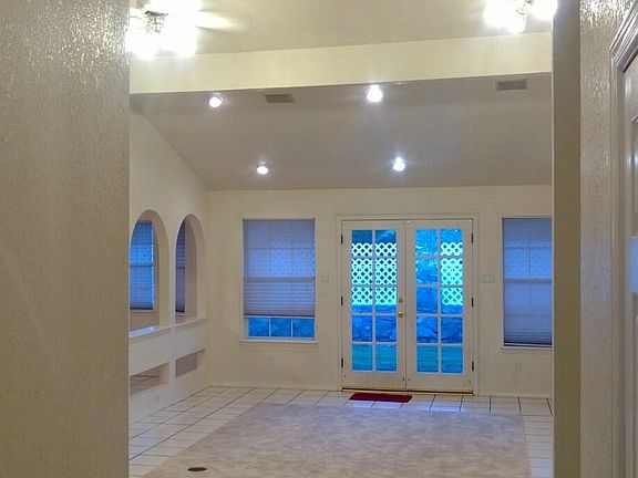 3rd image of 7417 Mission Viejo Dr