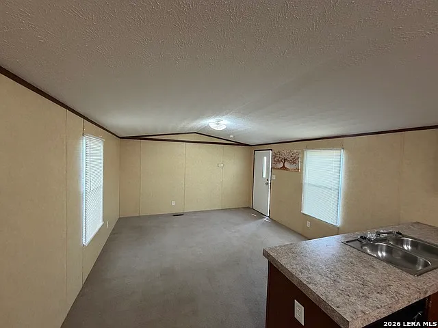 4423 E Houston St — Photo 4