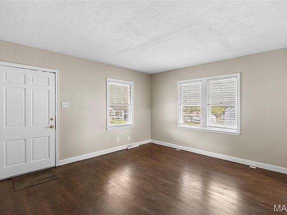 3rd image of 7724 Horatio Dr