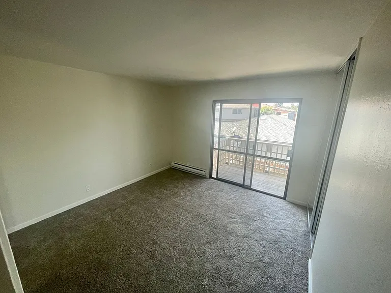 190 Adler Ave — Photo 3