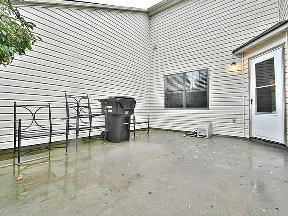 3rd image of 8403 Norway St