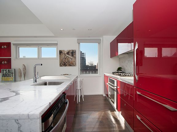 2nd image of 202 8th St APT 11A