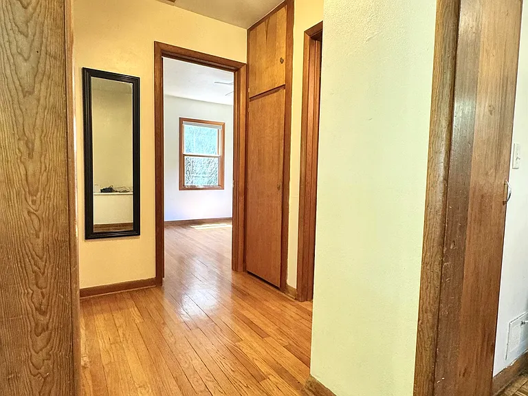 222 S Midvale Blvd — Photo 19
