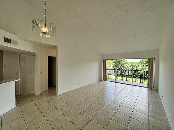 4th image of 9033 Wiles Rd APT 303