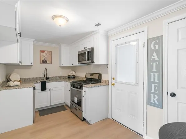 103 E Weaver Rd, Hampton, VA 23666
