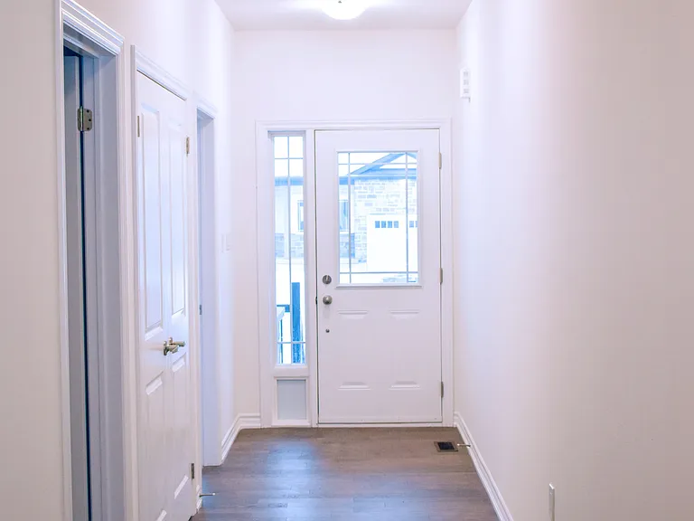 170 Adley Dr — Photo 2