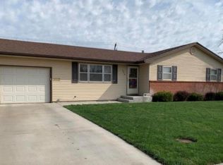 3614 Meadowlark Ln, Great Bend, KS 67530