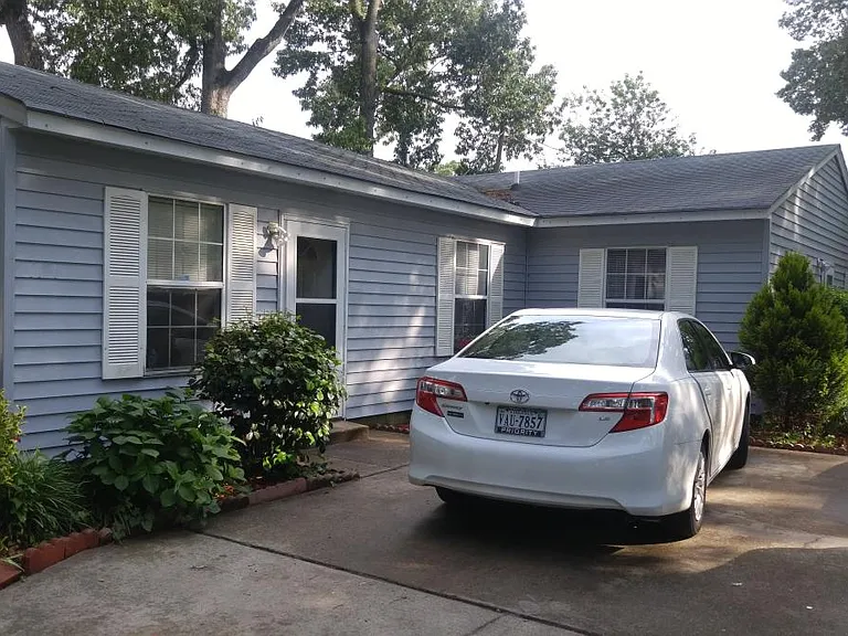 1341 Hullview Ave #A — Photo 1