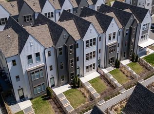 351 E Village Ln, Nashville, TN 37216
