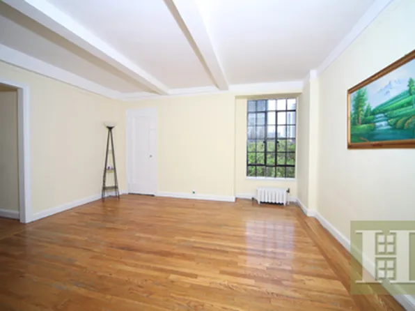 333 East 43rd Street image 1 of 9