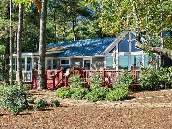 1st image of 410 Dogwood Ct