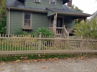 81 Phoenix Ter, Springfield, MA 01104