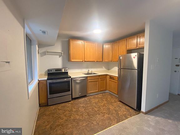 3rd image of 202 E Mason Ave #302