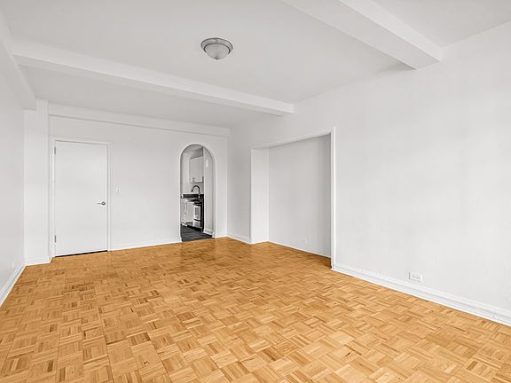 5th image of 310 E 44th St APT 410