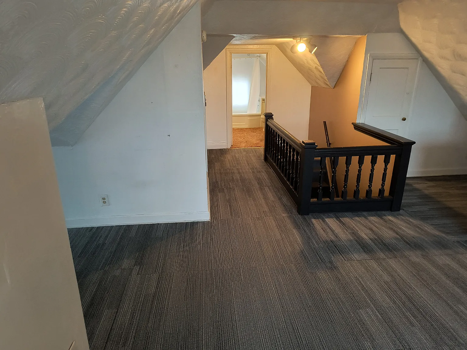 315 S Winter St — Photo 4