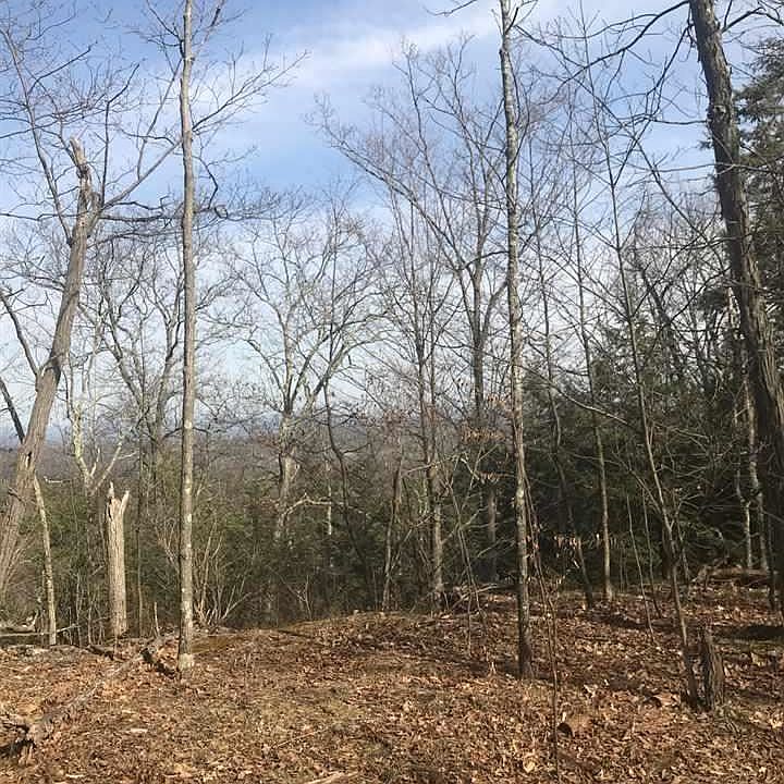 2nd image of Indian Ledge Rd