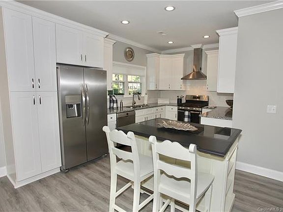 4th image of 3652 Chiswick Ct
