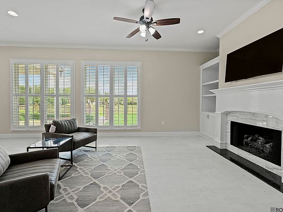 3rd image of 18030 Cascades Ave