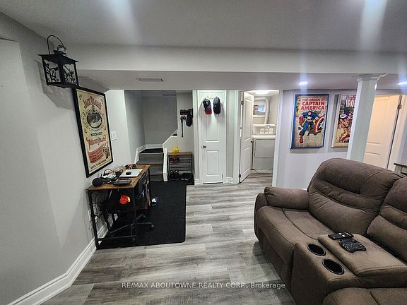5th image of 281 E 34th St #Basement