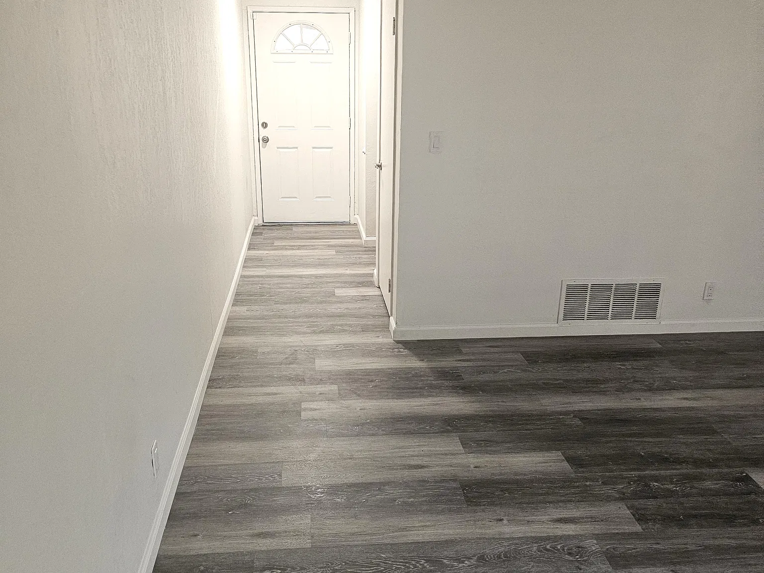2 bed, 800 sqft, $1,995 — Photo 4