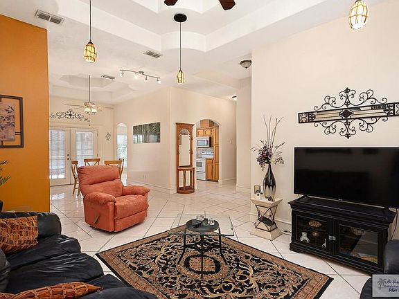 3rd image of 2822 Christians Cir