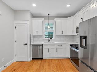 245 Dwight St #2, New Haven, CT 06511