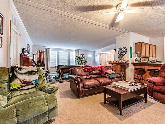 5th image of 4518 NE 55th St