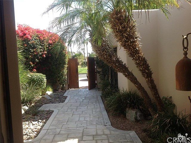 1st image of 77100 Avenida Fernando