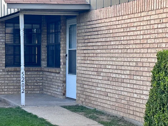 5202 Davy Crockett St — Photo 2