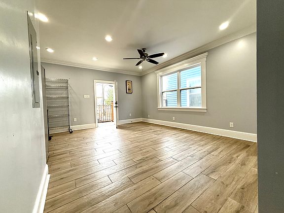 3rd image of 2331 Dumaine St APT B