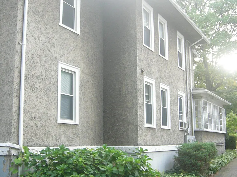 176 Whiting Ln #1 — Photo 11