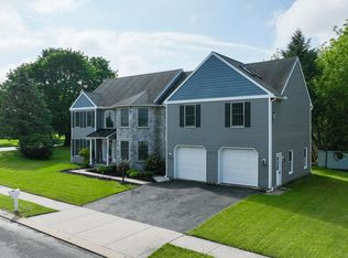 2461 Impala Dr, Ronks, PA 17572