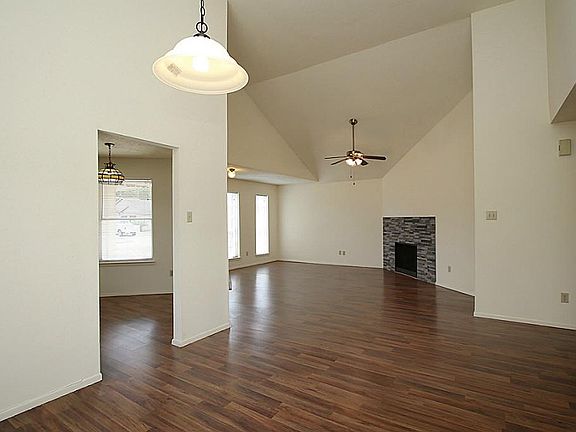 5th image of 10338 Bushy Creek Dr