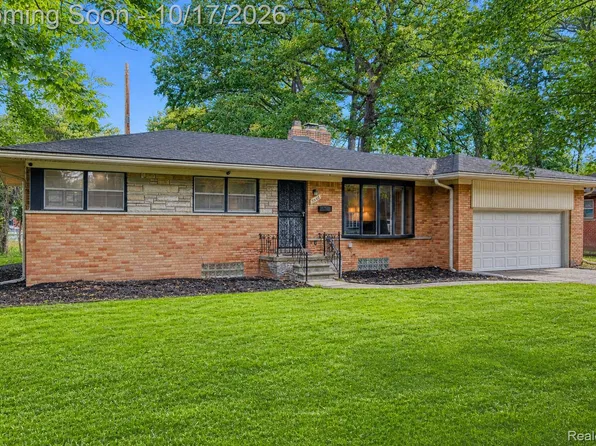 19406 Greenwald Dr, Southfield, MI 48075