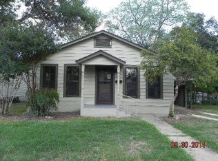 127 Patrick St, GONZALES, TX 78629