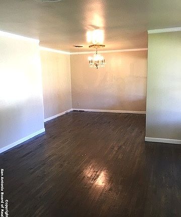 4th image of 2715 Kaiser Dr