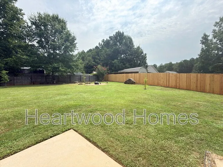 249 Blythe Creek Dr — Photo 3