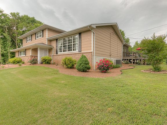 2nd image of 2411 Lakesite Dr