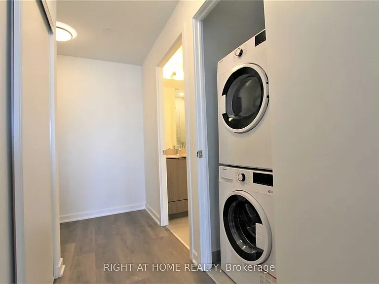 38 Forest Manor Rd #1702 — Photo 4