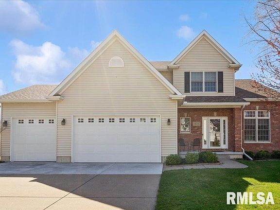 2nd image of 1038 Bluff Ln