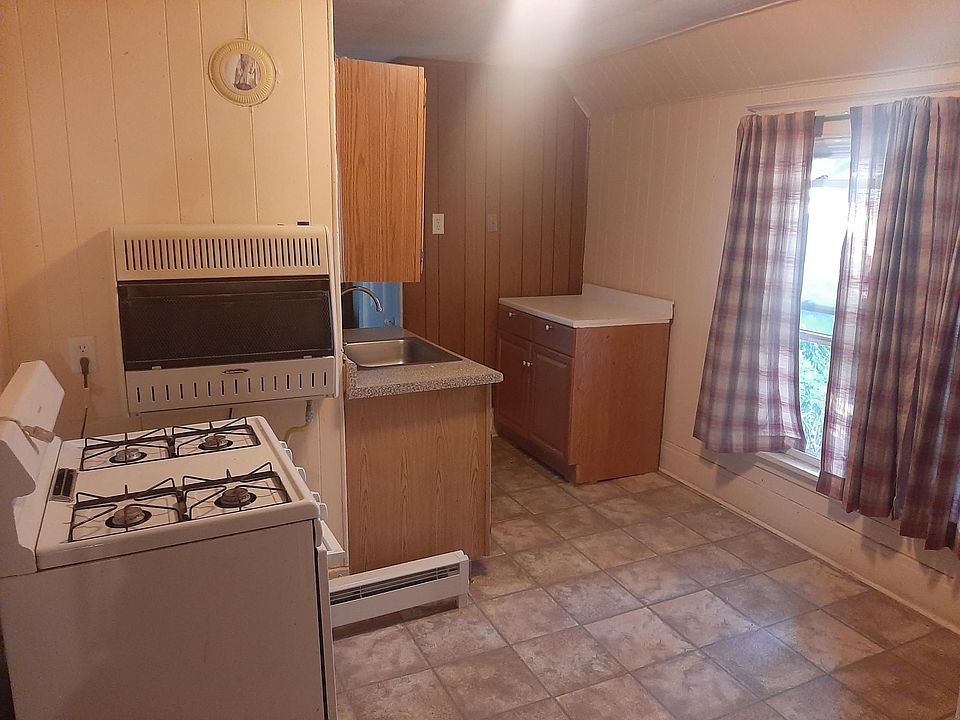 1st image of 104 East St