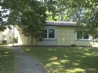 104 N Iowa Ave, Addison, IL 60101