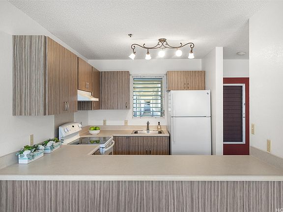 3rd image of 95-1050 Makaikai St APT 26M