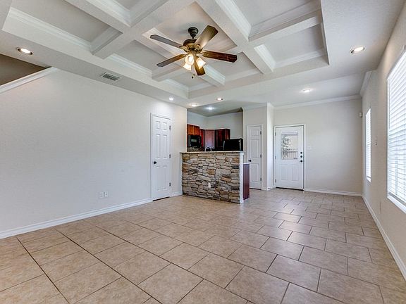 3rd image of 4921 Appleseed Ct