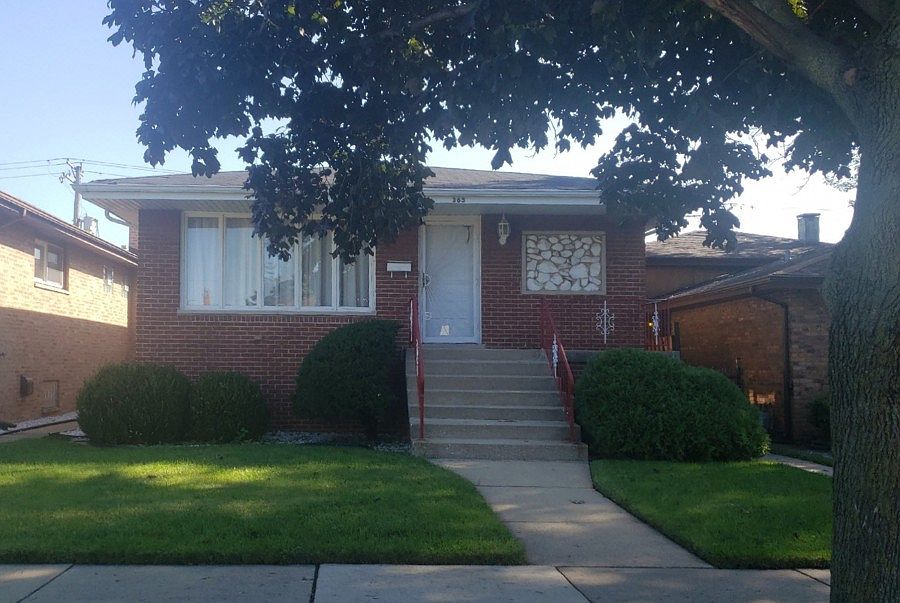 1st image of 363 Hoxie Ave