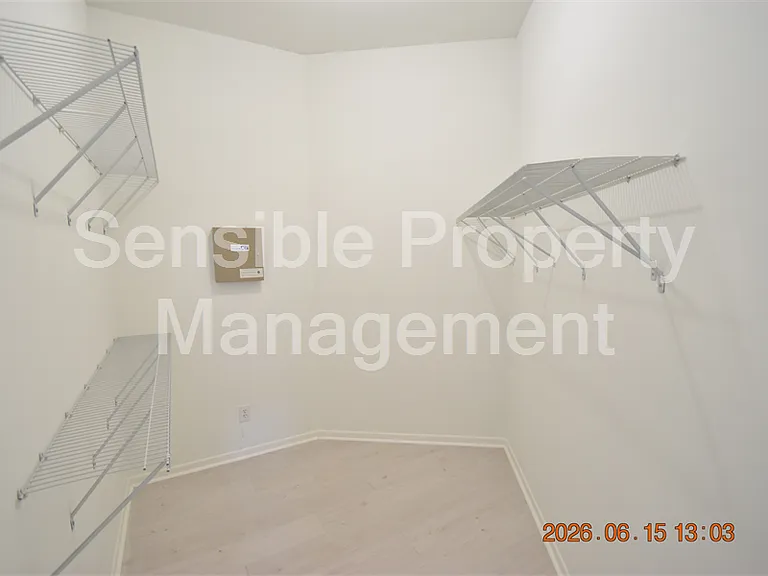 9304 Heritage Oak Ct — Photo 25