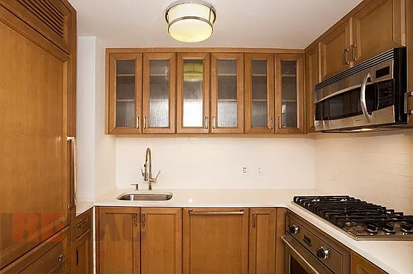 Rented by RELO REDAC INC. | media 31